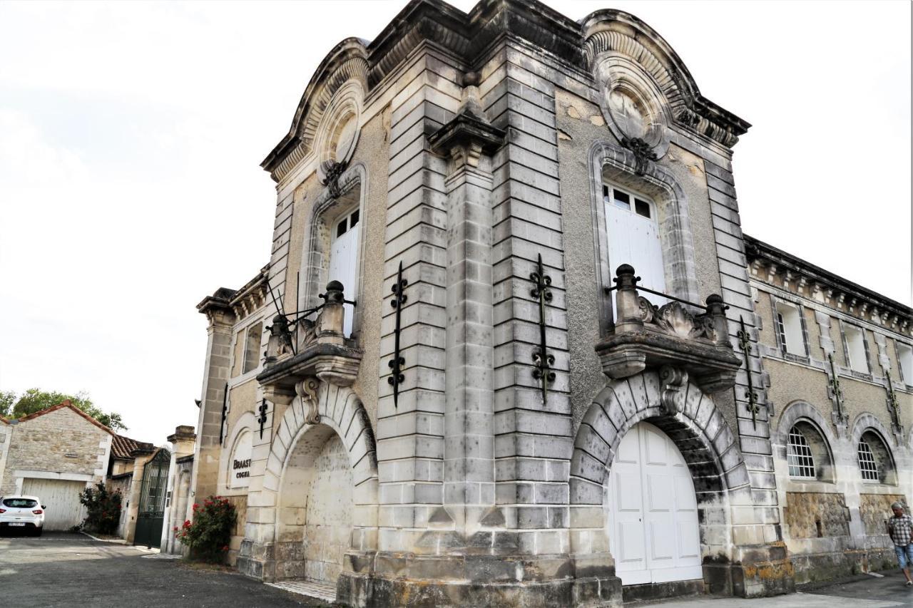Gite Le Bonheur Hiersac Exterior photo