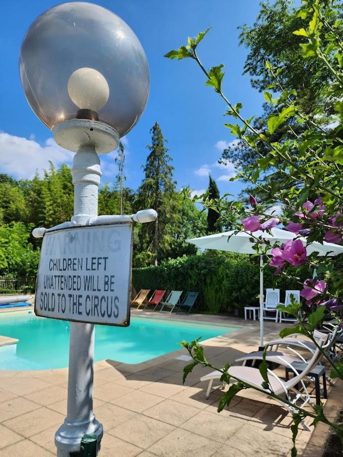 Gite Le Bonheur Hiersac Exterior photo